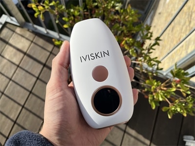 Iviskin G3 in hand